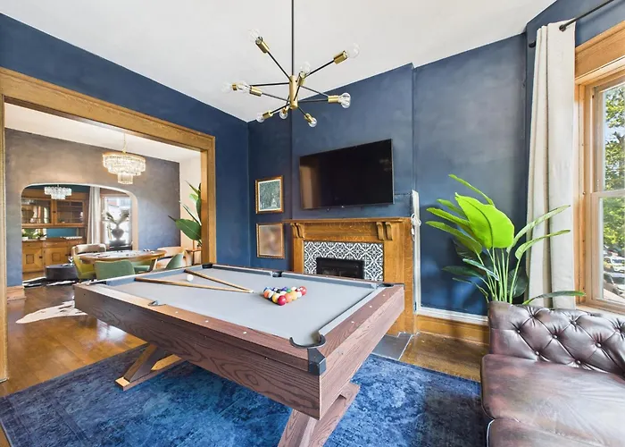 Apartamento Wrigleyville Gem With Hidden Bar & Vintage Charm Chicago